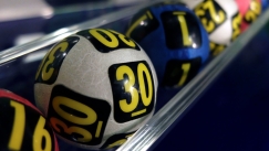 Κέρδισες το Τζόκερ! Τι συμβαίνει όταν η ζωή σου γυρίζει ανάποδα ξαφνικά