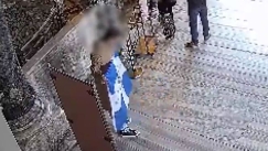 Αγία Σοφία: Συνελήφθησαν δύο Έλληνες τουρίστες που σήκωσαν σημαία με τον βυζαντινό αετό