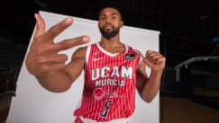 Το στατιστικό που έφερε τον Ντε Τζούλιους στην ίδια λίστα με τον Ντράζεν και τον Ναβάρο