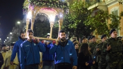  Παίκτες της εθνικής ομάδας στην περιφορά του Επιταφίου στην Αλεξανδρούπολη