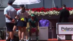 Ανατριχιαστική στιγμή: Η Κόκο Γκοφ έκανε εμετό κατά τη διάρκεια του αγώνα κι έφτασε σε break σαν να μην συμβαίνει τίποτα!