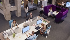 Πες μου δίπλα σε ποιον κάθεσαι στο γραφείο να σου πω πόσο αποδοτικός είσαι