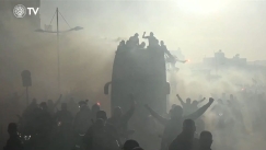 Δεν φαινόταν το πούλμαν του ΟΦΗ από τα καπνογόνα