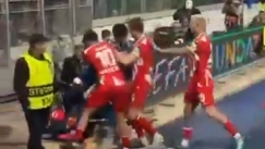 Χαμός και αποβολή στο φινάλε του Στρασβούργο-Μάιντς: Ο πανηγυρισμός του Γκόντο που έφερε τη σύρραξη (vid)