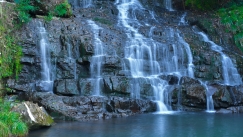 Ο μεγαλύτερος καταρράκτης στον κόσμο: Πέφτουν 5 εκατομμύρια κυβικά μέτρα νερού ανά δευτερόλεπτο