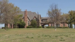 Βανδαλίστηκε έπαυλη 4,8 εκατ. ευρώ στο Τέξας: Πάρτι 7 ατόμων μετατράπηκε σε εισβολή 800 εφήβων (vid)