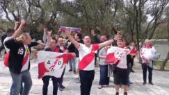 Οπαδοί της Ράγιο Βαγιεκάνο κάνουν... κερκίδα κάτω από την Ακρόπολη