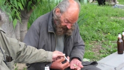 Η μεγαλύτερη οπαδική εκδρομή: Οπαδός της Βασιλείας πήγε στην τουαλέτα του Μεάτσα και έμεινε 11 χρόνια άστεγος στο Μιλάνο 