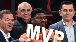 MVP του τελικού o Iσέκα! 