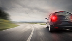 Φρενάρισμα: 7 κανόνες για ασφαλή οδήγηση