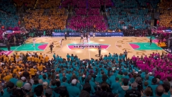 Η φοβερή ατμόσφαιρα στο Σαν Αντόνιο για την επιστροφή στα playoffs και η τριχρωμία στις κερκίδες