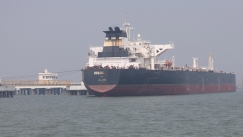 Το Ιράν ανοίγει τα Στενά του Ορμούζ: Απότομη πτώση της τιμής του πετρελαίου (vid)