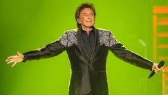 Η εξομολόγηση του Barry Manilow στα 82: Γιατί κράτησε κρυφή τη σεξουαλικότητά του για δεκαετίες