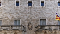 Ζευγάρι έζησε μαζί για πάνω από 30 χρόνια, ο άντρας πέθανε και η γυναίκα δεν έλαβε σύνταξη χηρείας