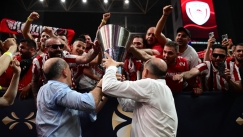 Η «τρέλα» στην κόρνα της λήξης, η ατάκα του Φουρνιέ και το τρόπαιο στα χέρια των οπαδών: Η παρακάμερα του τελικού της EuroLeague τα είχε όλα!