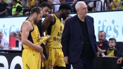 Τραυματισμός για Φίζελ, πήγε κουτσαίνοντας στον πάγκο