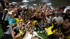 «Έκαψαν» τα αποδυτήρια οι παίκτες της ΑΕΚ για την κατάκτηση του πρωταθλήματος