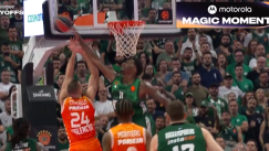 «Not in our house»: Η τρομερή τάπα του Χέιζ-Ντέιβις στον Κοστέλο!