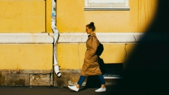 Τι είναι το silent walking και γιατί μπορεί να βοηθήσει την ψυχολογία σου