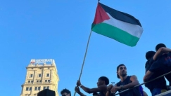 Ο Γιαμάλ με σημαία της Παλαιστίνης στη φιέστα της Μπαρτσελόνα