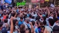 Έκαναν την «Times Square»... Μπουένος Άιρες οι οπαδοί της Αργεντινής!