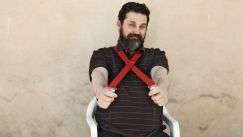 «Συγγνώμη που υπήρξα»: Ο Σπύρος Γραμμένος κερδίζει και την A.I! 