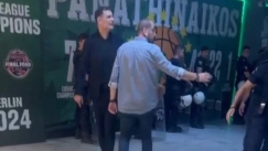 Ο Παναθηναϊκός δημοσίευσε το βίντεο με Μπαρτζώκα-Αρώνη: «Βλέπουν οι Αρχές ή θα τον αφήσουν να κάνει ό,τι θέλει και να παραμένει ατιμώρητος;»