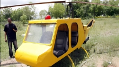 Φοιτητής στην Νιγηρία έφτιαξε 12μετρο ελικόπτερο από παλιοσίδερα στην αυλή του