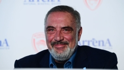 Νίκος Τσάκος: Η σπάνια φωτογραφία του με την Σίλια Κριθαριώτη και τα τρία τους παιδιά