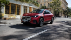 Νέα Mercedes-Benz GLA: Το γερμανικό best-seller άλλαξε επίπεδο (vid)