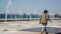 Οδηγίες για τον καύσωνα: Πώς να αναγνωρίσετε και να αντιμετωπίσετε τη θερμοπληξία