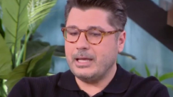 Κωνσταντάρας: «Το ωραίο είναι ότι δεν θα μάθουμε ποτέ αν είχε σχέση η Μάρω Κοντού με τον παππού μου» (vid)