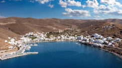 Κύθνος: Οδηγός Διακοπών - Οι παραλίες, το φαγητό και τα αξιοθέατα