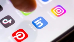 Η καριέρα δεν χτίζεται με likes: 4 κινήσεις που μπορούν να σας ανοίξουν νέες ευκαιρίες σύμφωνα με τον νέο CEO του LinkedIn 