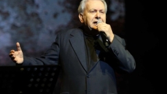 Μητσιάς: Ο γιος του Χατζηδάκι του απαγόρευσε να τραγουδήσει τον «Γιάννη τον Φονιά» κι εκείνος τον απήγγειλε