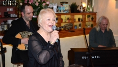 Μαίρη Λίντα: Οι τελευταίες της στιγμές στο Γηροκομείο - «Τραγουδούσε και ξεσήκωνε το γηροκομείο»