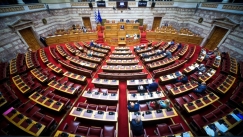Τι είναι η αναθεώρηση του Συντάγματος: Ποια άρθρα βρίσκονται στο επίκεντρο της κρίσιμης συζήτησης που ξεκινά σήμερα στη Βουλή