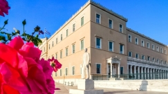 Η ομάδα παραγωγής του Σαμαρά, ο λόγος που παραιτήθηκε νωρίτερα ο Καραμέρος και το διήμερο ΝΑΤΟ 