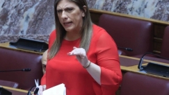 Ροντέο στους διαδρόμους της Βουλής: Η Κωνσταντοπούλου πήρε το 100 για την Βασιλική Πολύζου