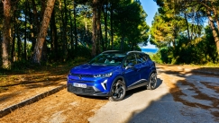 Με το Renault Captur Full Hybrid E-Tech 160 βρήκαμε ιδιωτική παραλία τον Αύγουστο
