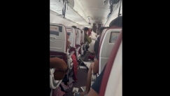 Τρόμος σε πτήση της Air India: Τουλάχιστον 17 επιβάτες τραυματίστηκαν από έντονες αναταράξεις