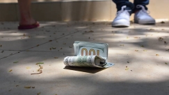 Αστυνομικό ανθρωποκυνηγητό στη Τζόρτζια: Έψαχναν άνδρα επειδή πήρε 30 δολάρια που βρήκε πεταμένα στο πάτωμα