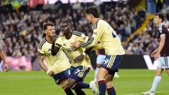 «Απόδραση» με Σάκα από το Villa Park!