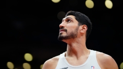 Ο Ένες Καντέρ δήλωσε υποψηφιότητα για το Draft του WNBA! 