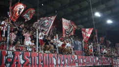 Αποδοκιμασίες με τη λήξη του Ολυμπιακός - Ναϊμέγκεν και μήνυμα στήριξης στη συνέχεια