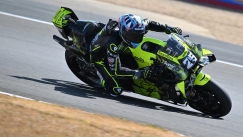 MotoGP: Θρίαμβος Ραούλ Φερνάντεθ σε άλλο ένα 1-2-3 για την Aprilia στο Σίλβερστον