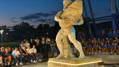 Τίτορμος ο Αιτωλός και... αιώνιος «κυανοκίτρινος» φρουρός: Εγιναν τα αποκαλυπτήρια του αγάλματος στο γήπεδο του Παναιτωλικού! 