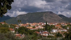 Γιατί όλοι στις πλατείες των χωριών μιλάνε για τον δύσκολο χειμώνα που έρχεται