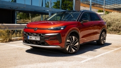 Ζώντας με το Volkswagen T-Roc 1.5 eTSI: Πώς κερδίζεται η μάχη της καθημερινότητας