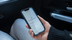 AI chatbots οδηγούν ένα αυτοκίνητο: Κάποια αρνήθηκαν, άλλα έπεσαν πάνω στις στροφές (vid)